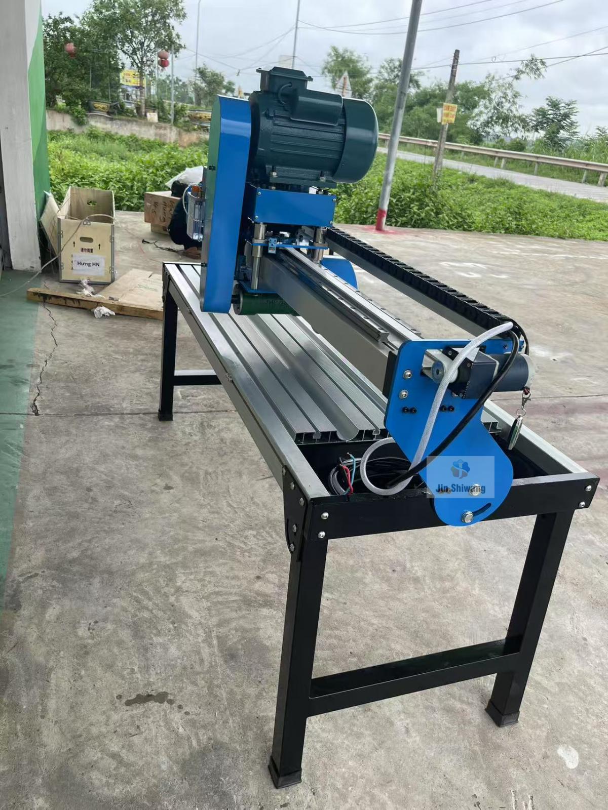 Máy cắt gạch tự động Xinkai Z2-DZ khổ 1m2 Điện 220V Công suất 3.0KW.