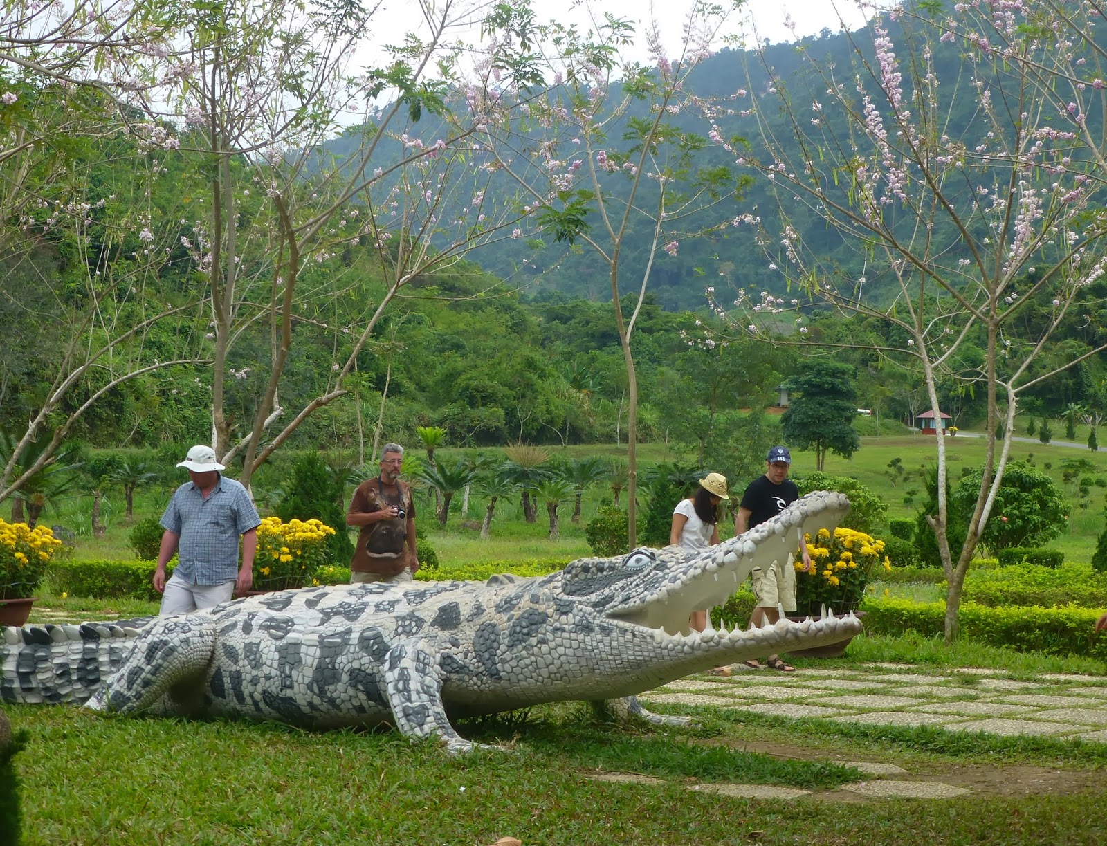 Trại cá sấu