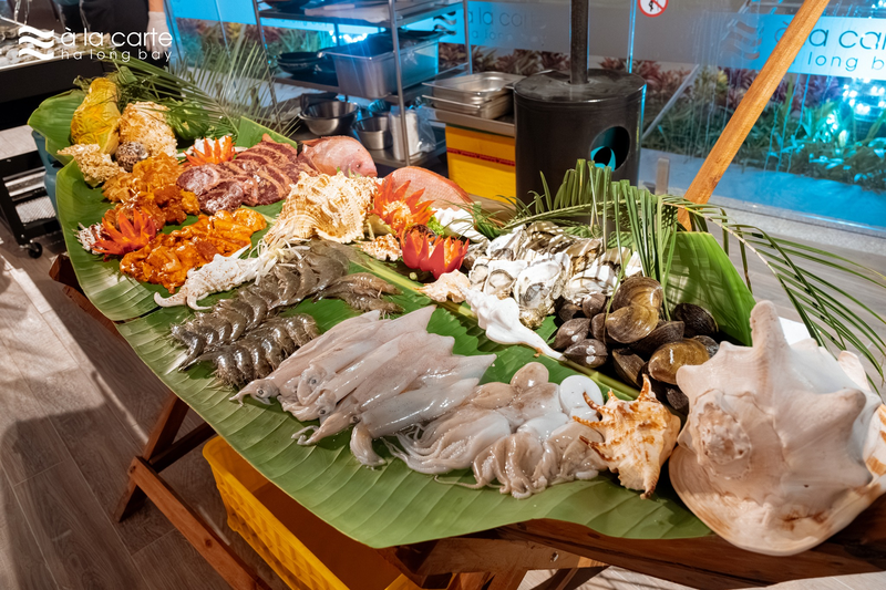 tiệc Giáng Sinh Hạ Long