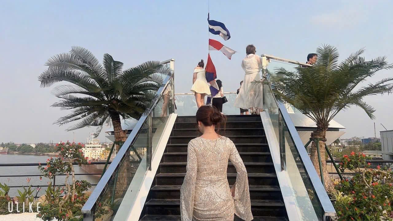 Celina Of The Sea luxury voyage in Vietnam