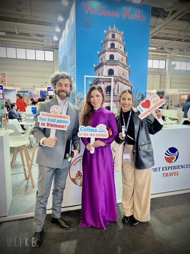 International partners at the VnImpressive Tours booth