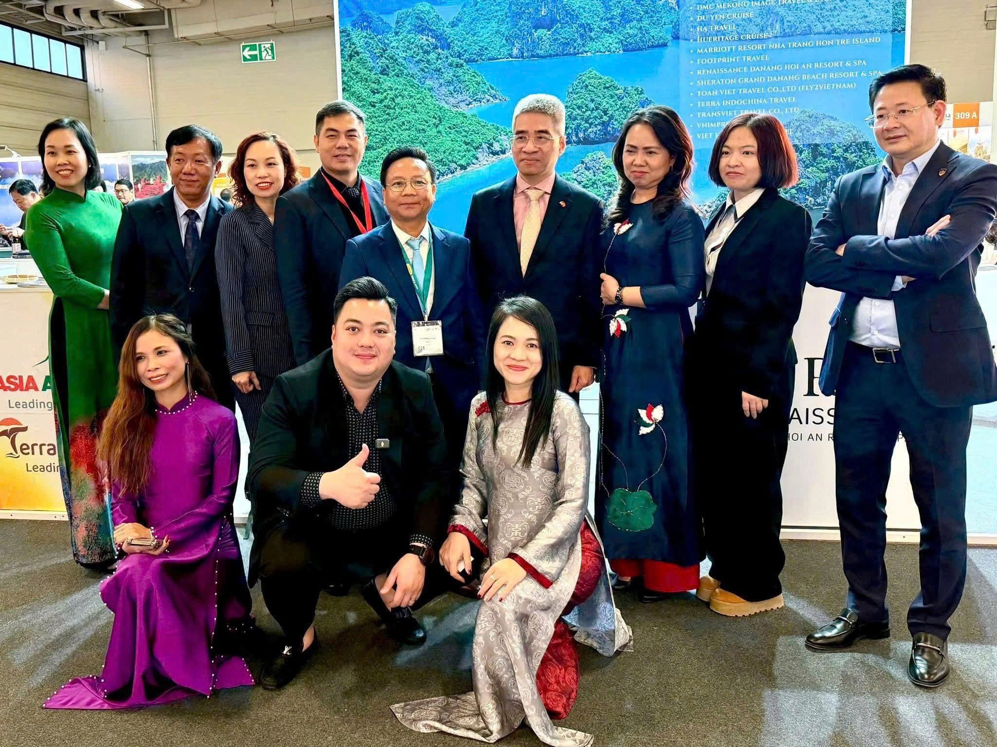 Vietnam tourism delegation and partners at ITB Berlin