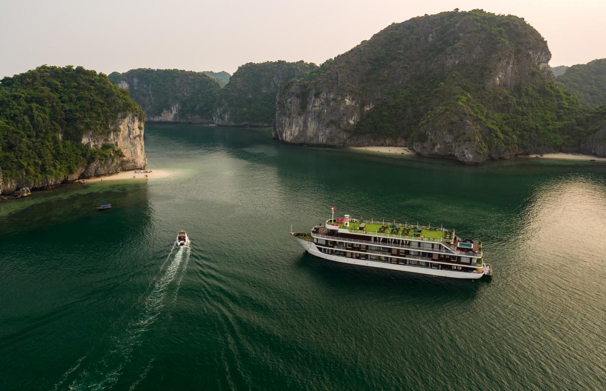LA CASTA CRUISE - 5 STAR