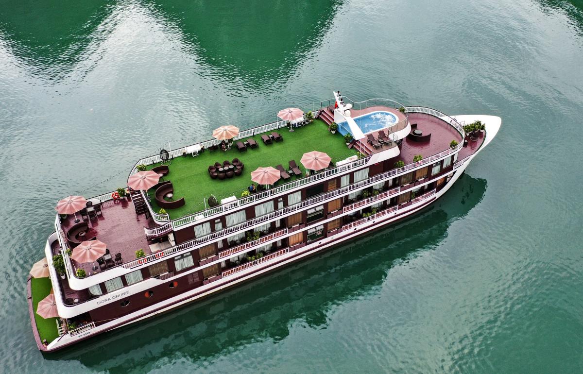 DORA 5 STAR CRUISE