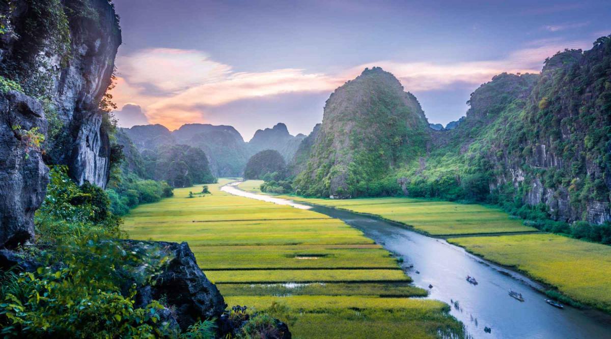 HOA LU - TAM COC - MUA CAVE -1 DAY TRIP BY LIMOUSINE