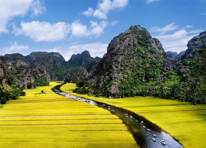 Tam Coc ( Three Caves) - An Unqiue Boat Trip In Ninh Binh